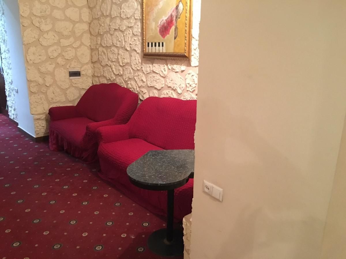Хостелы Best Hostel Republic Square Ереван-20