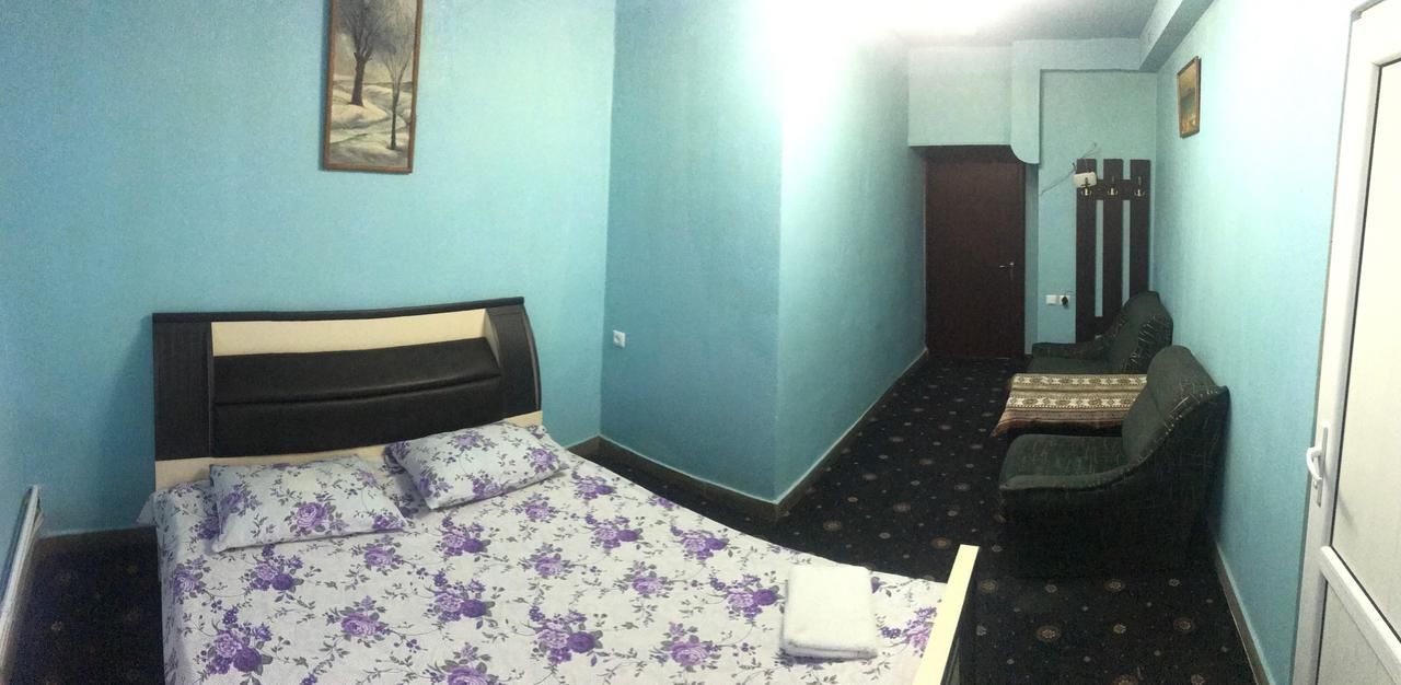 Хостелы Best Hostel Republic Square Ереван