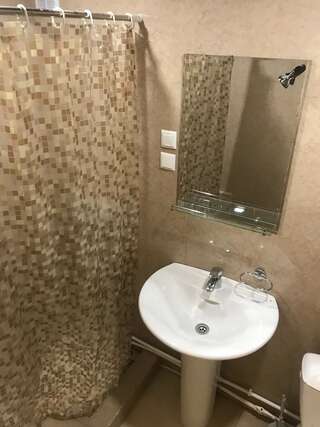 Хостелы Best Hostel Republic Square Ереван Двухместный номер с 1 кроватью-10