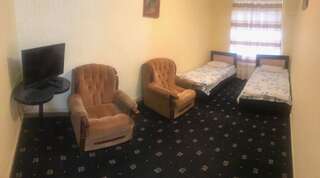 Хостелы Best Hostel Republic Square Ереван Двухместный номер с 2 отдельными кроватями и душем-14