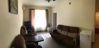 Хостелы Best Hostel Republic Square Ереван Двухместный номер Делюкс с 1 кроватью и душем-4