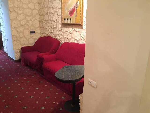 Хостелы Best Hostel Republic Square Ереван-19