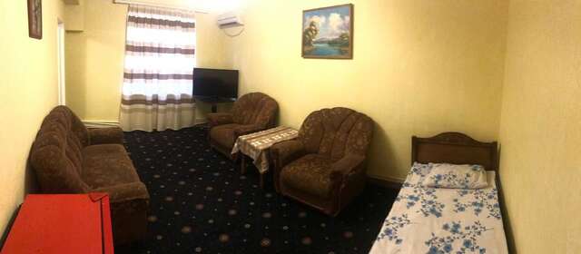 Хостелы Best Hostel Republic Square Ереван-30