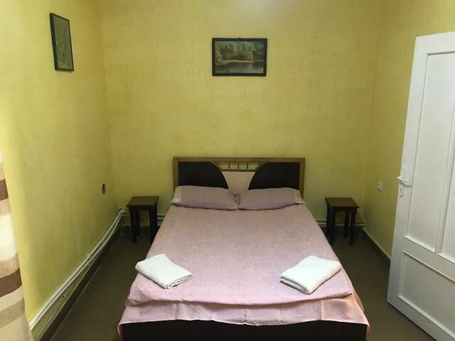 Хостелы Best Hostel Republic Square Ереван-39