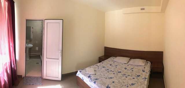 Хостелы Best Hostel Republic Square Ереван-9